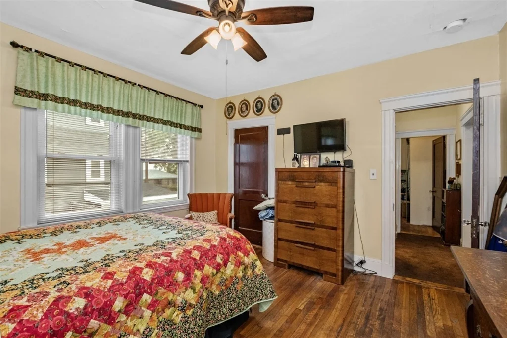 200 Woodside Ave, Winthrop