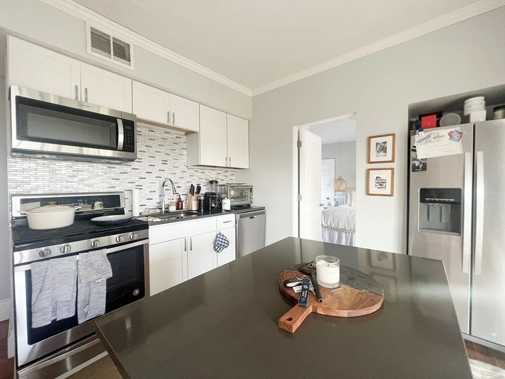 63 Leyden St, East Boston