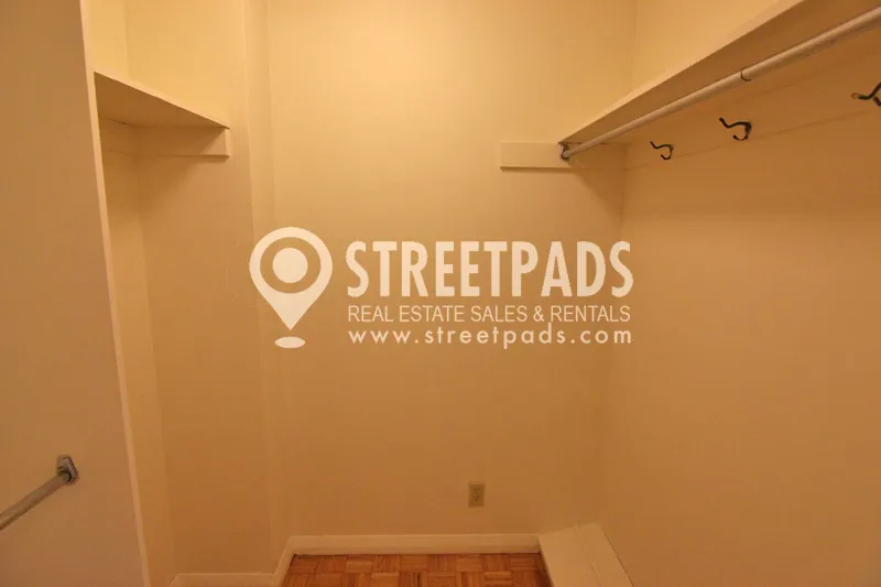 1455 Commonwealth Ave, Brighton