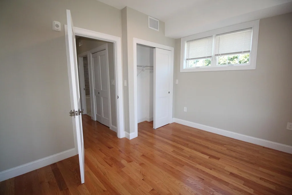 116 Main St, Everett