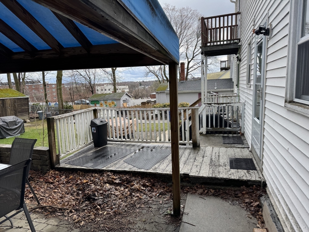 49 Green St, Zip 01830