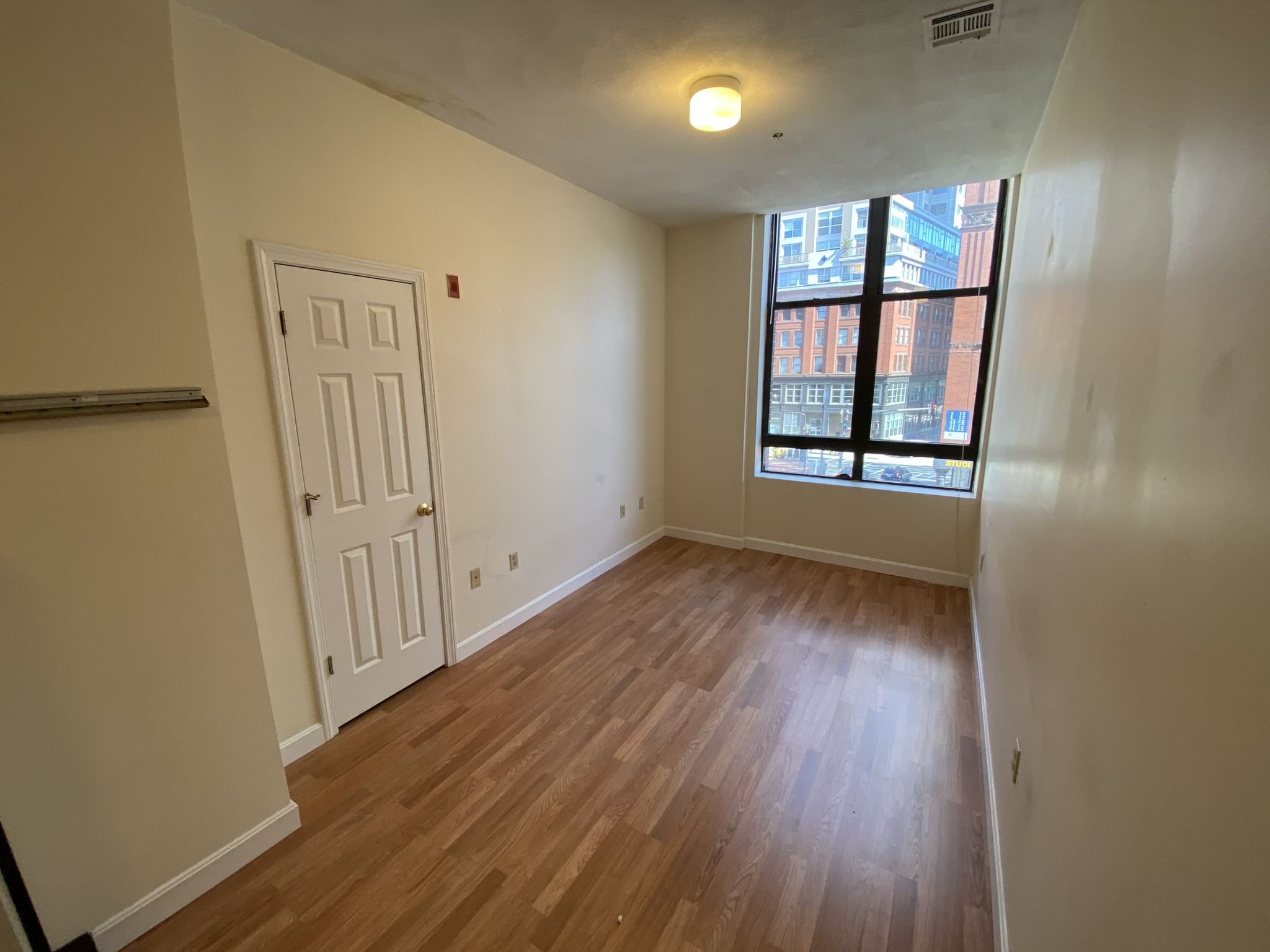 81 Essex St, Chinatown