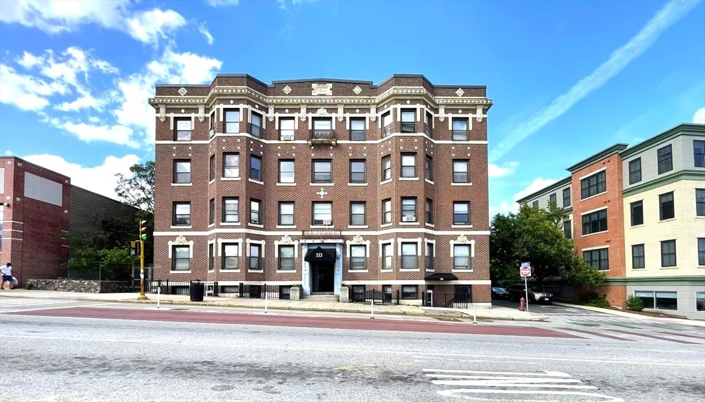 333 Broadway, Winter Hill