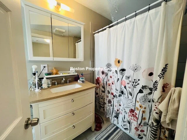 83 Newbury St, Teele Square