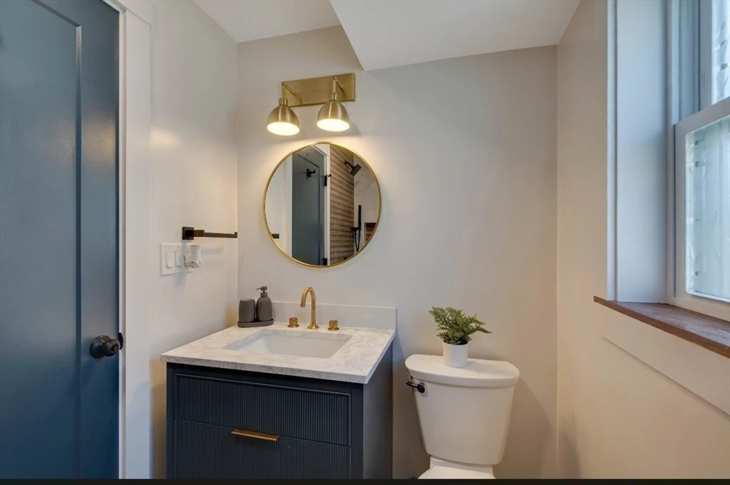 85 Morton Ave, Medford