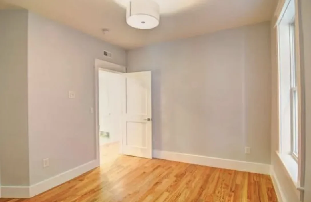 326 Chelsea St, East Boston