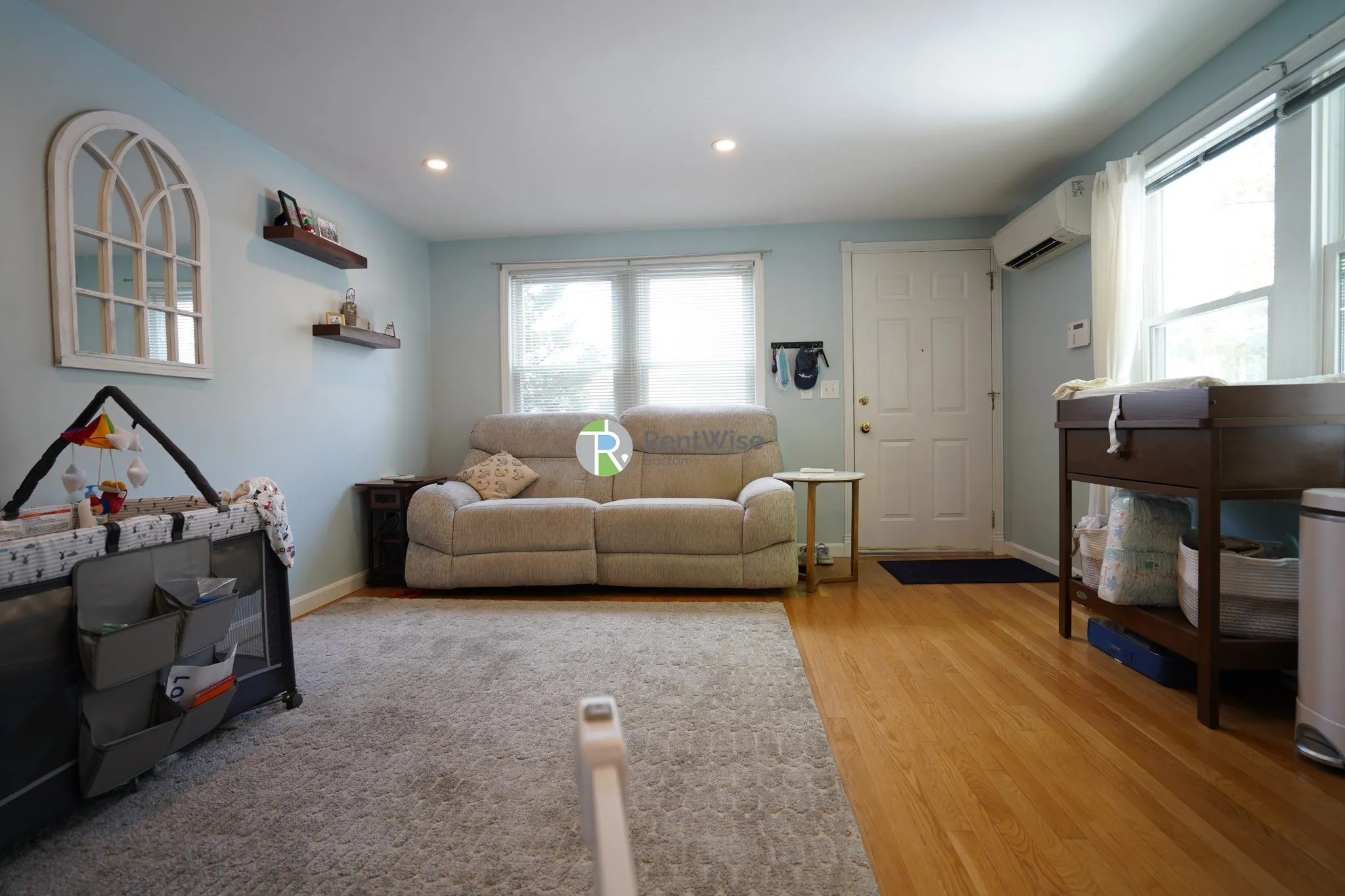 77 Knowlton St, East Somerville