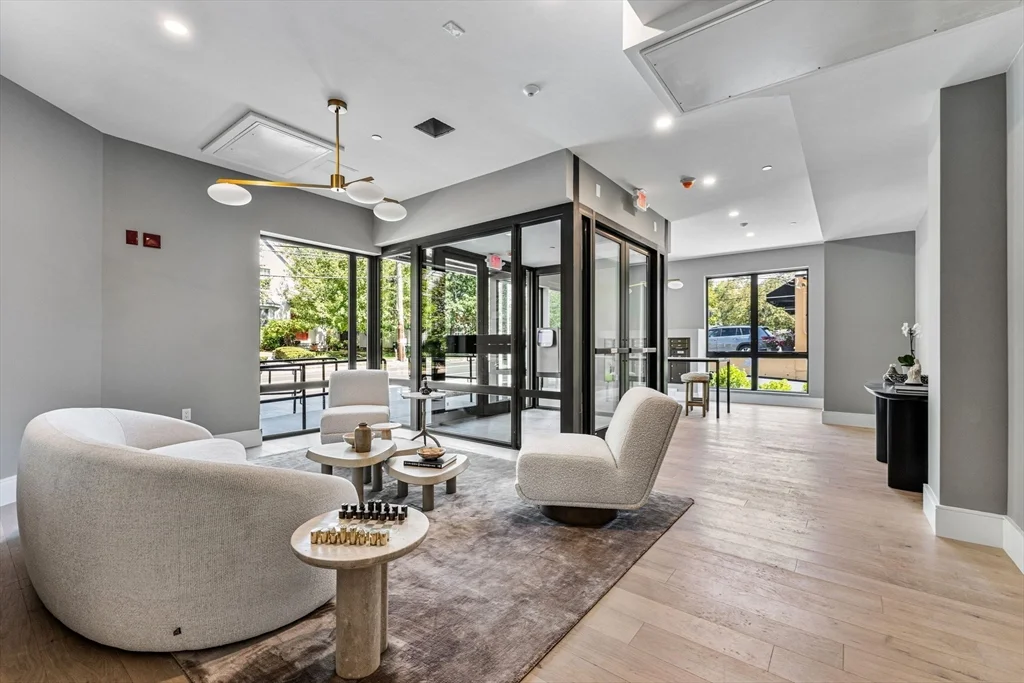 1114 Beacon St, Newton Center