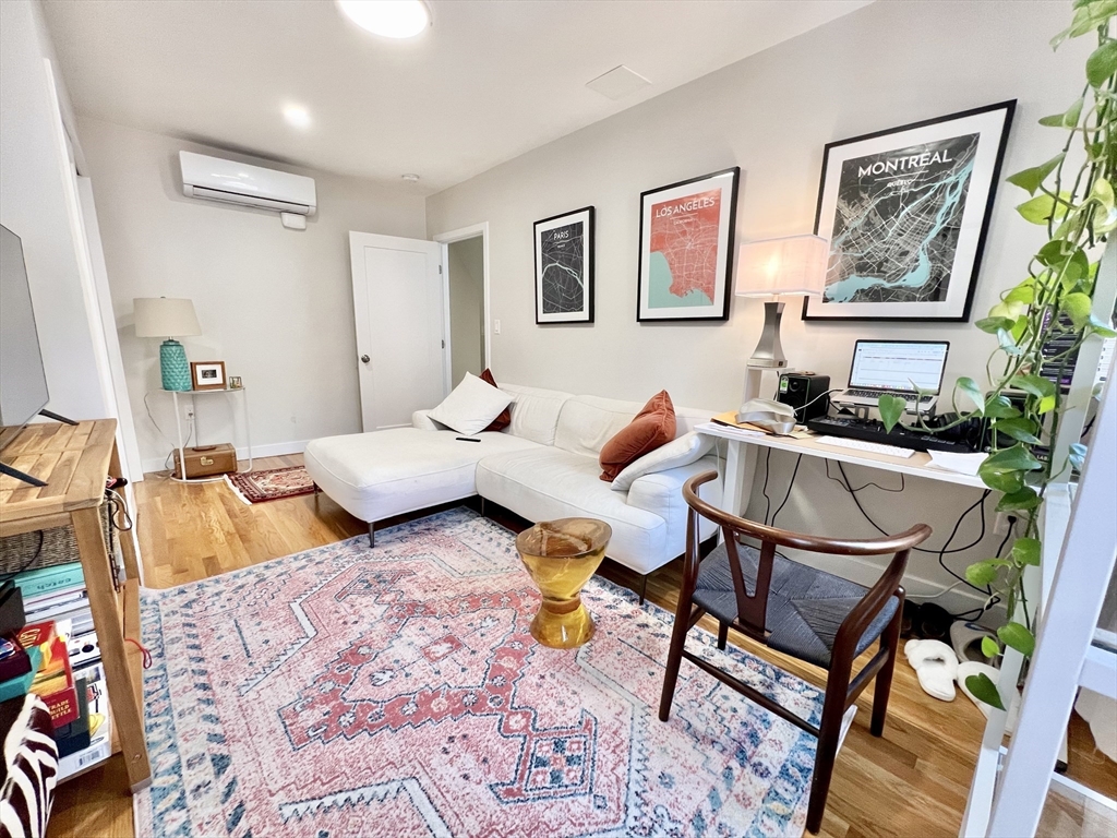 3 Garden Ct St, North End