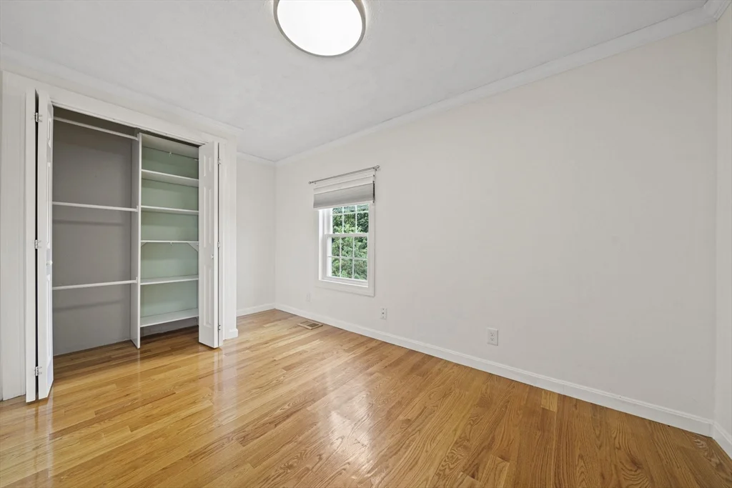 28 Hillside Ave, Stoneham