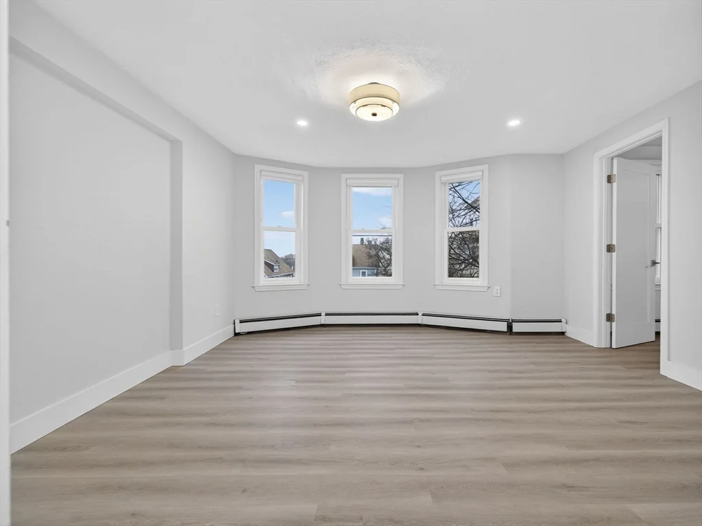 469 Medford St, Winter Hill