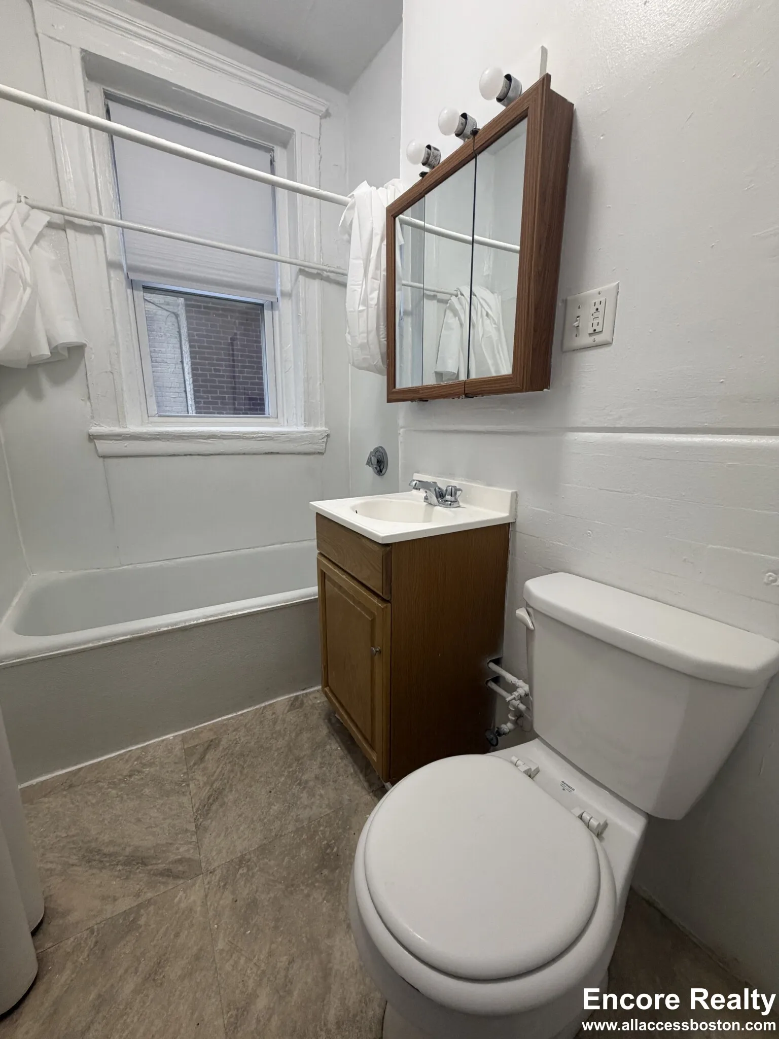 109 Brainerd Rd, Brighton