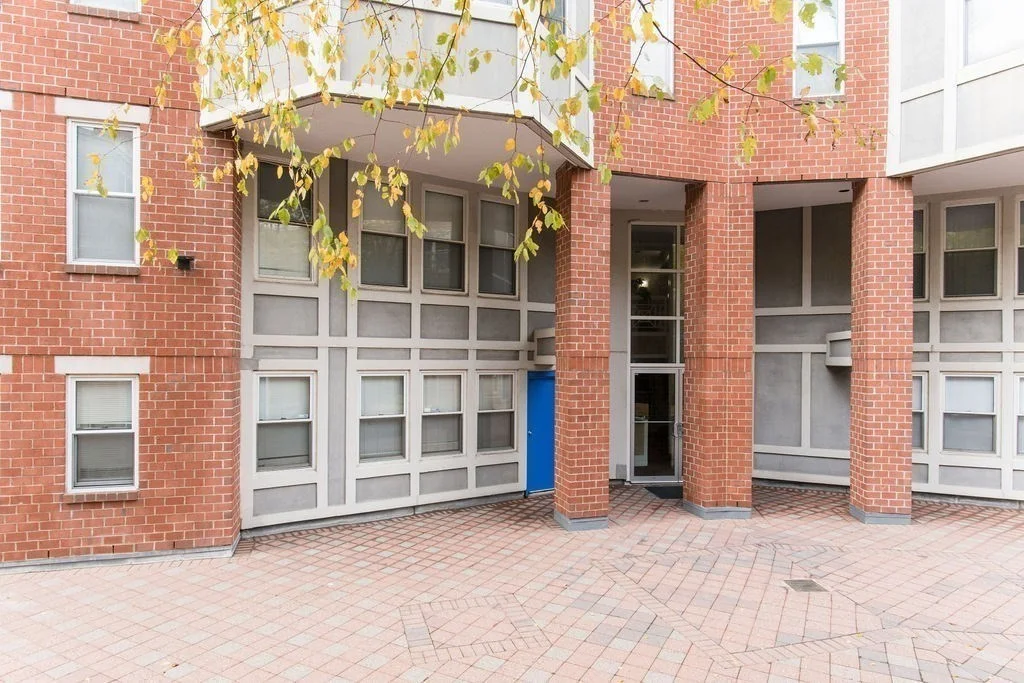 20 Chestnut St, Cambridgeport