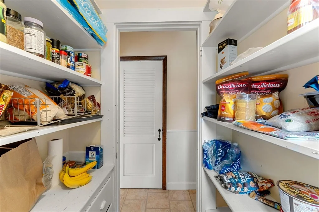 25 Dartmouth St, East Watertown