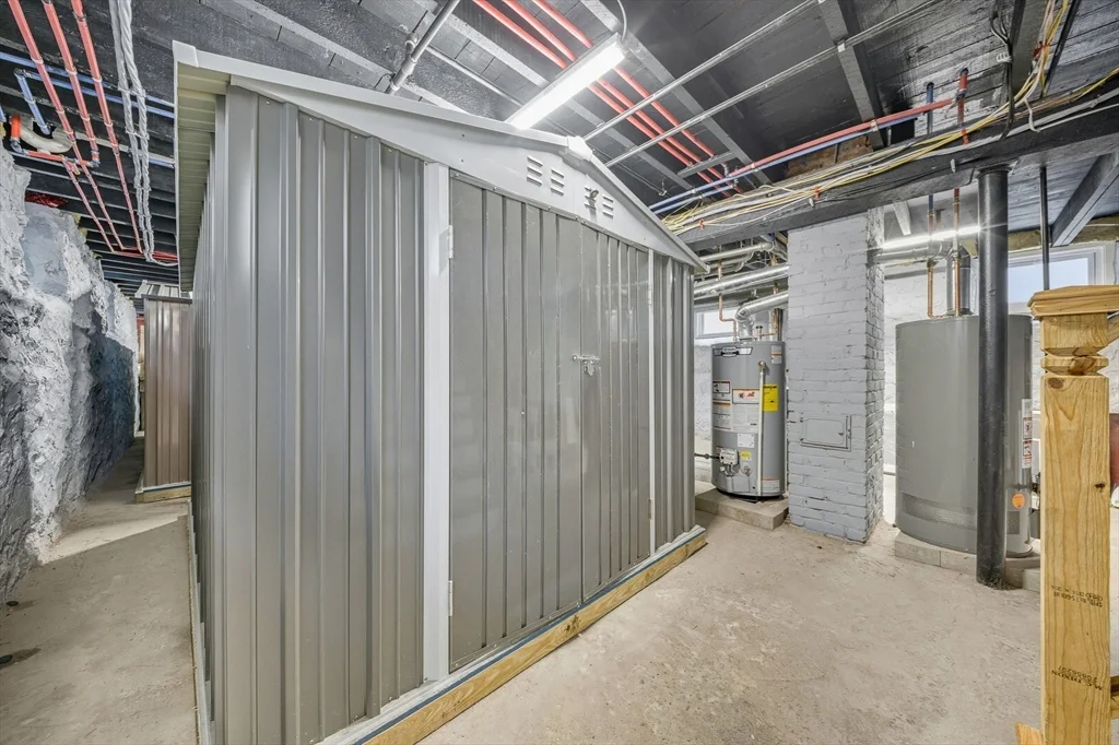 24 Hinckley, Dorchester