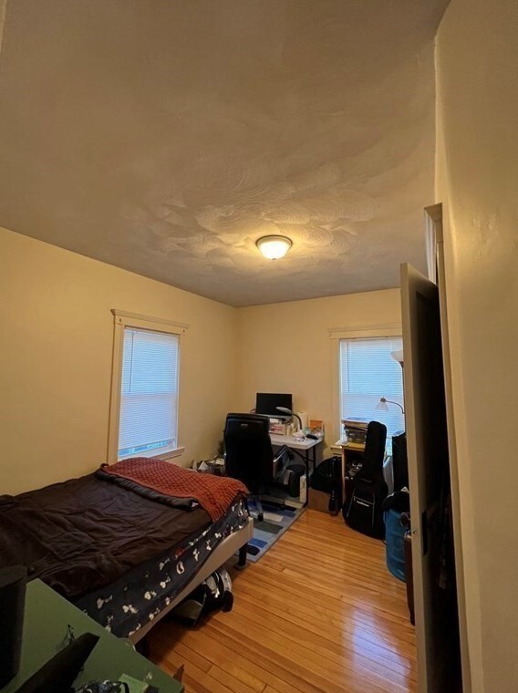 10 Pinkham Rd, Medford