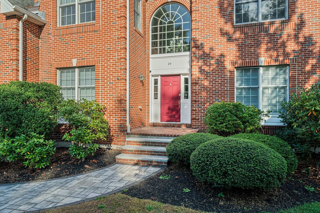 24 Endean Dr, Walpole