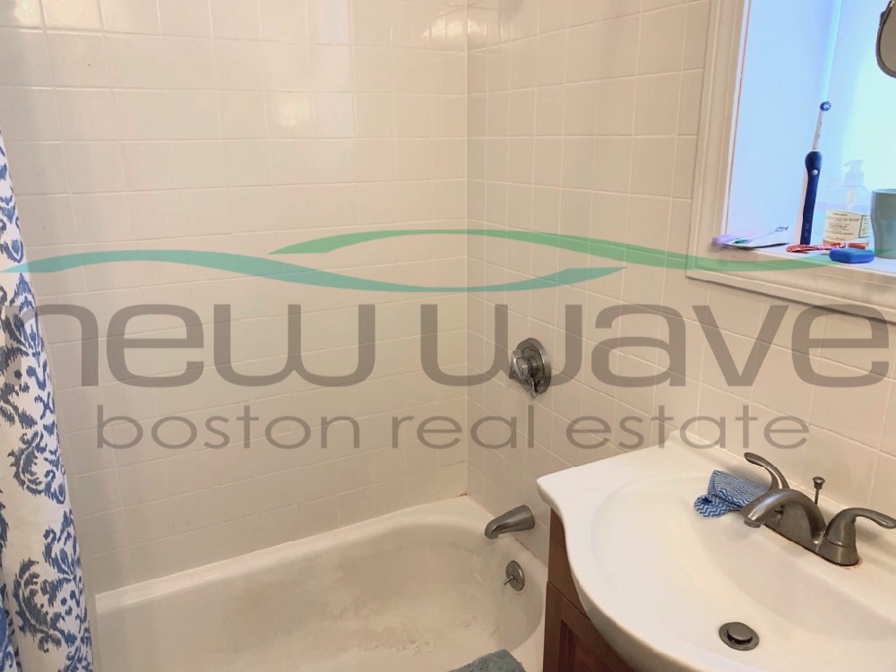 127 Cedar St, Roxbury