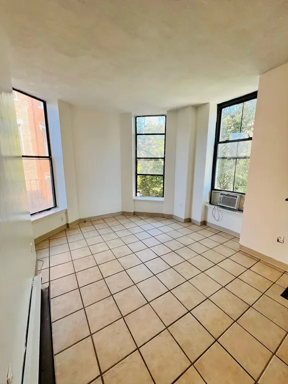 537 Columbus Ave, South End