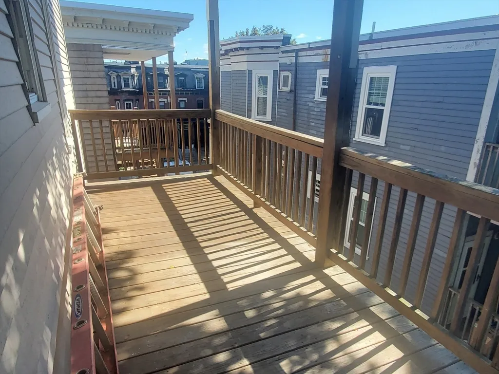 00 Pleasant St, Dorchester