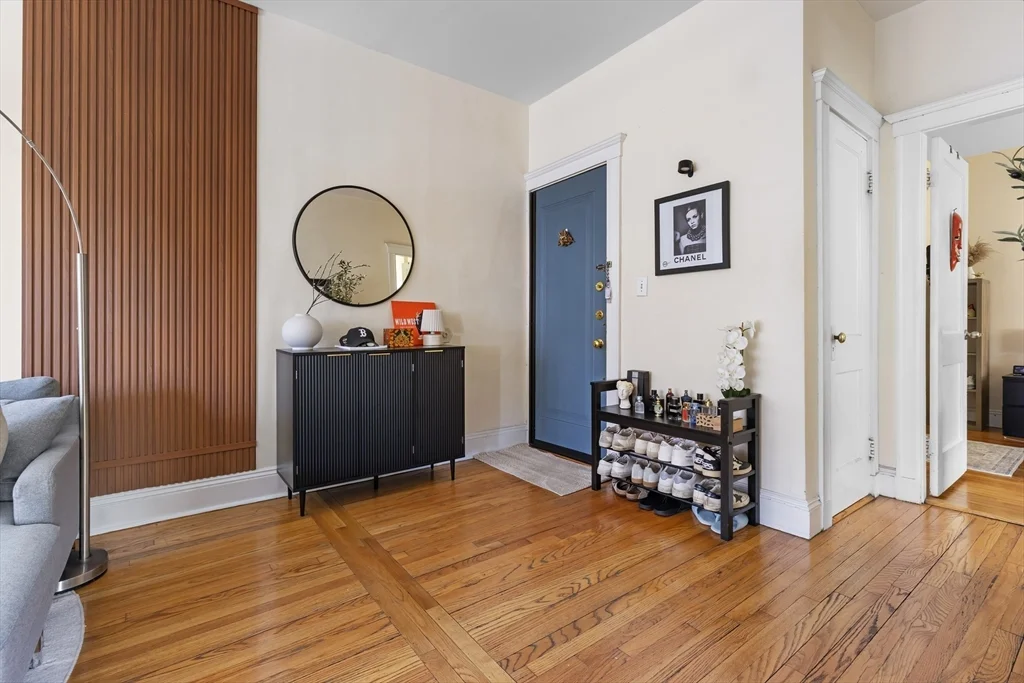 242 S Huntington Ave, Jamaica Plain