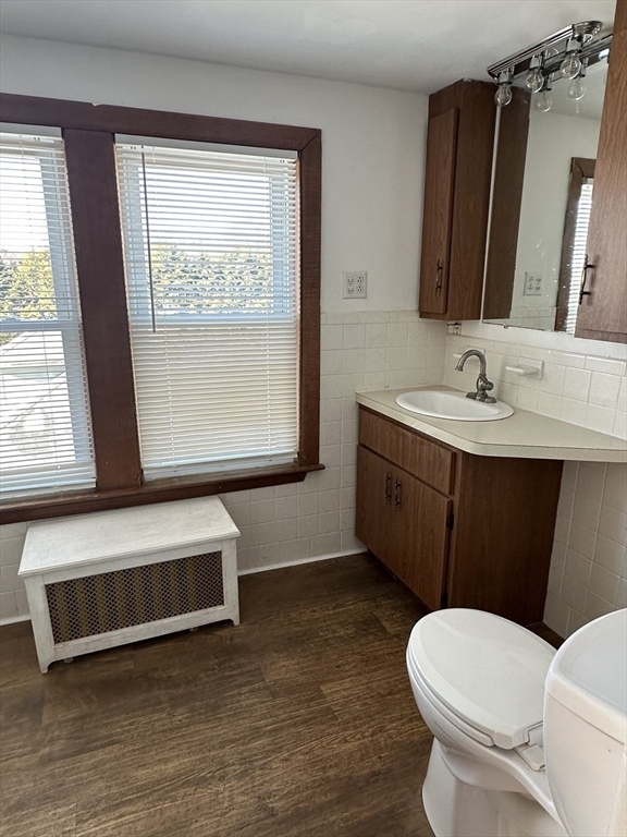 80 Upland Rd, Belmont