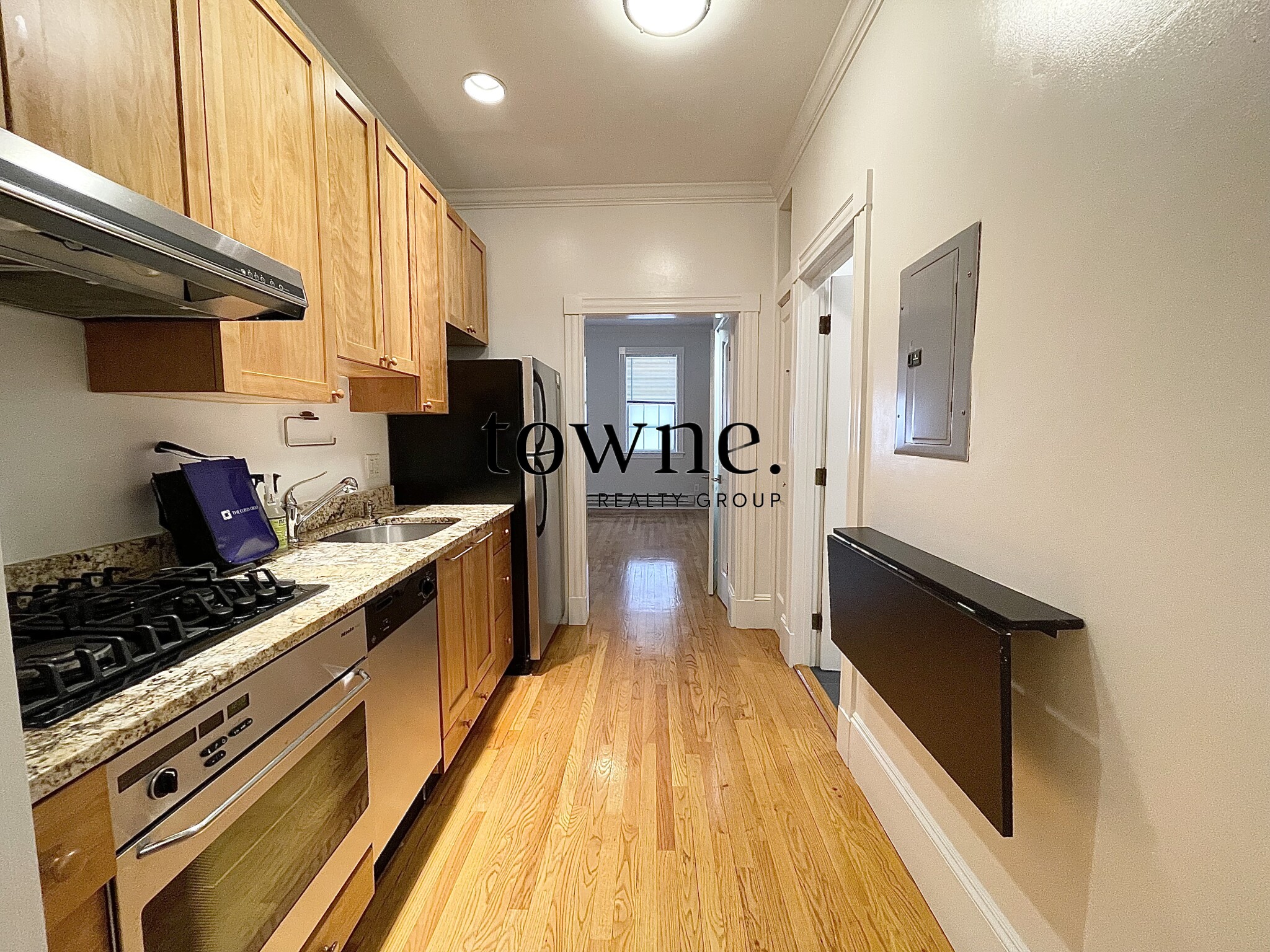 88 West Cedar St, Beacon Hill