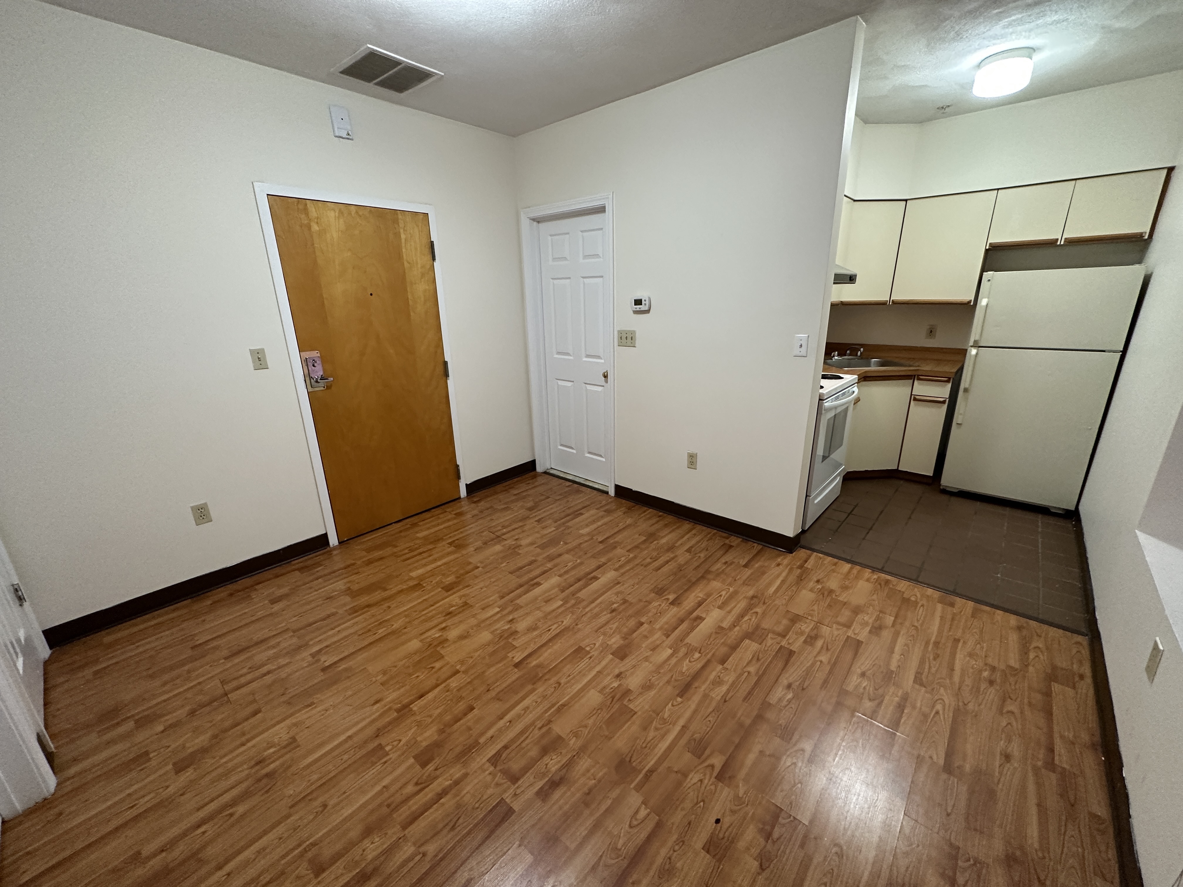 81 Essex St, Chinatown