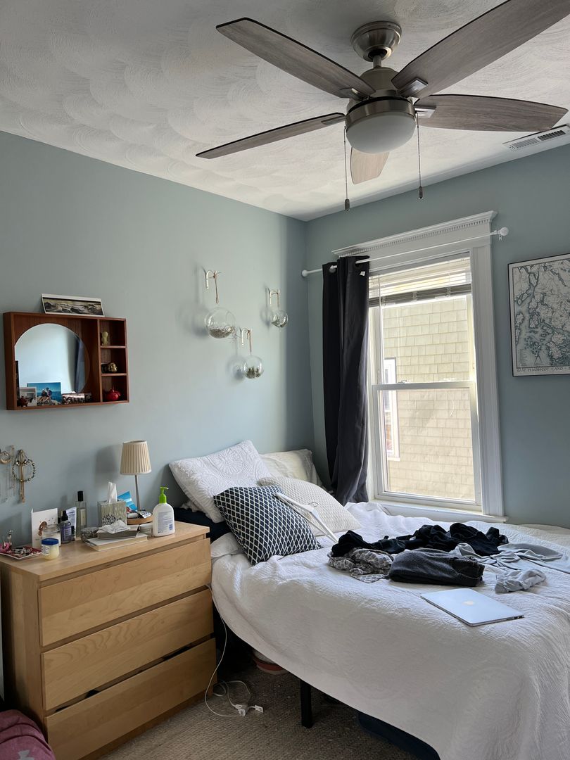 305 Highland Ave, Powder House Square