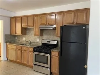 84 Maverick St, East Boston