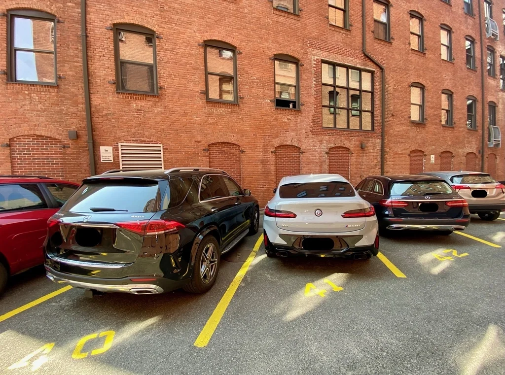 21 Wormwood St, Seaport District