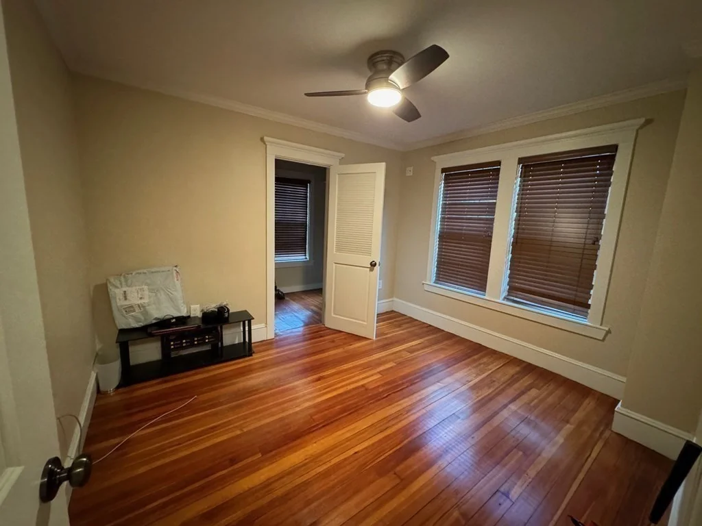 40 Sydney, Somerville