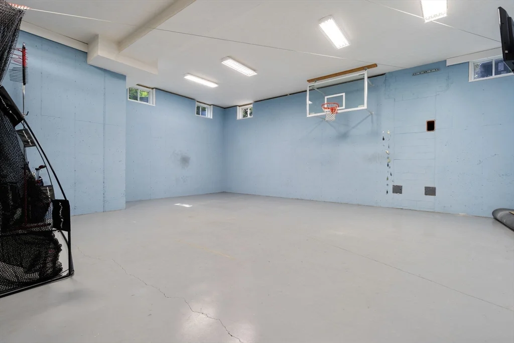 66 Forest Ave, Newton