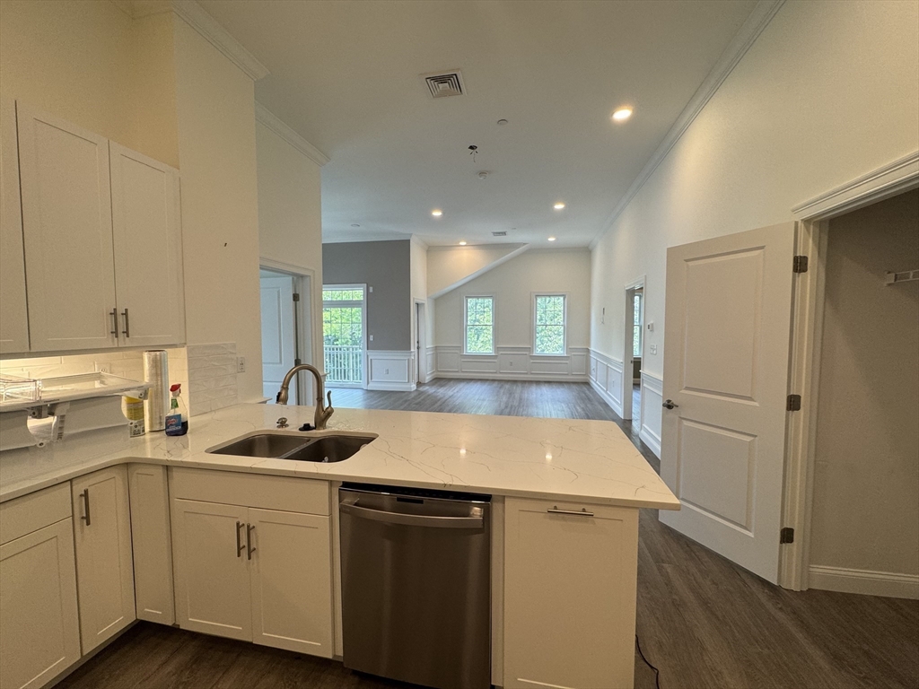 320 Middlesex Ave, Medford