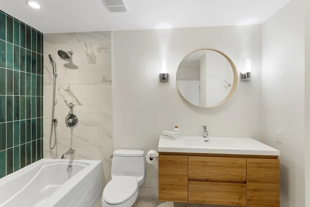 376 Ocean Ave, Revere Beach