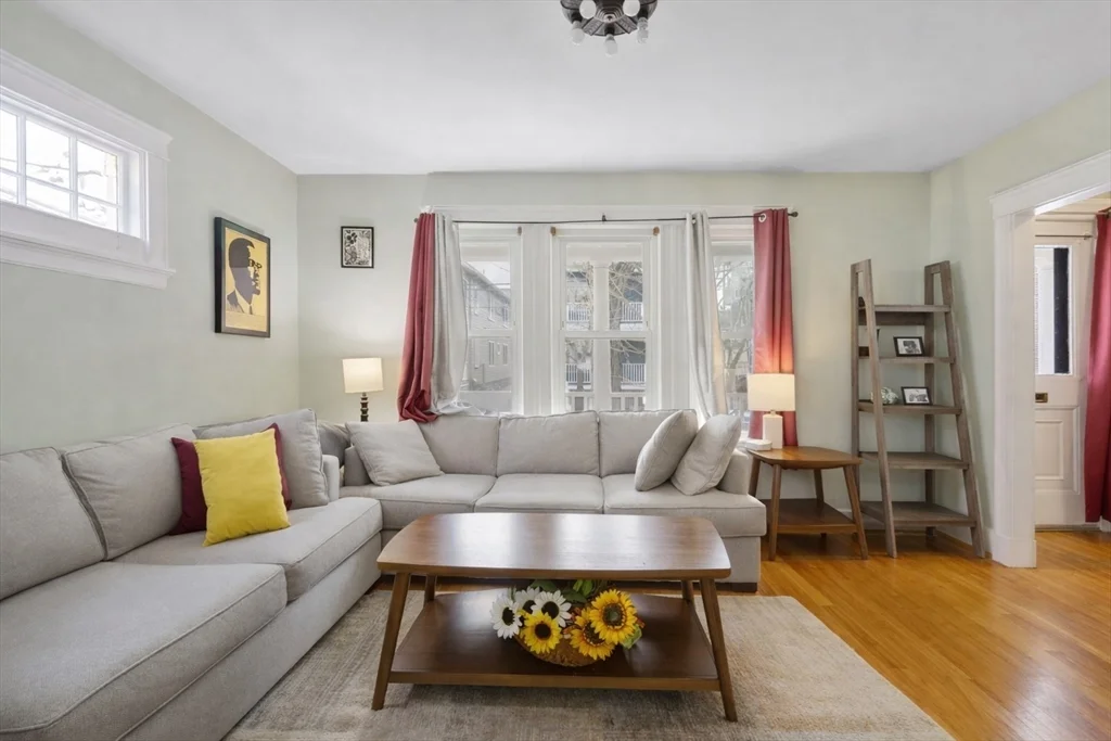 71 Chilton St, West Cambridge