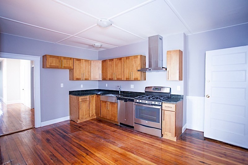 173 Rindge Ave, North Cambridge