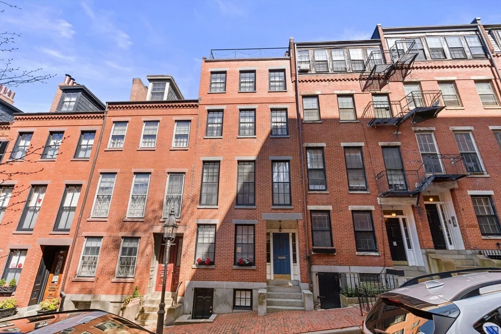 50 S Russell St, Beacon Hill
