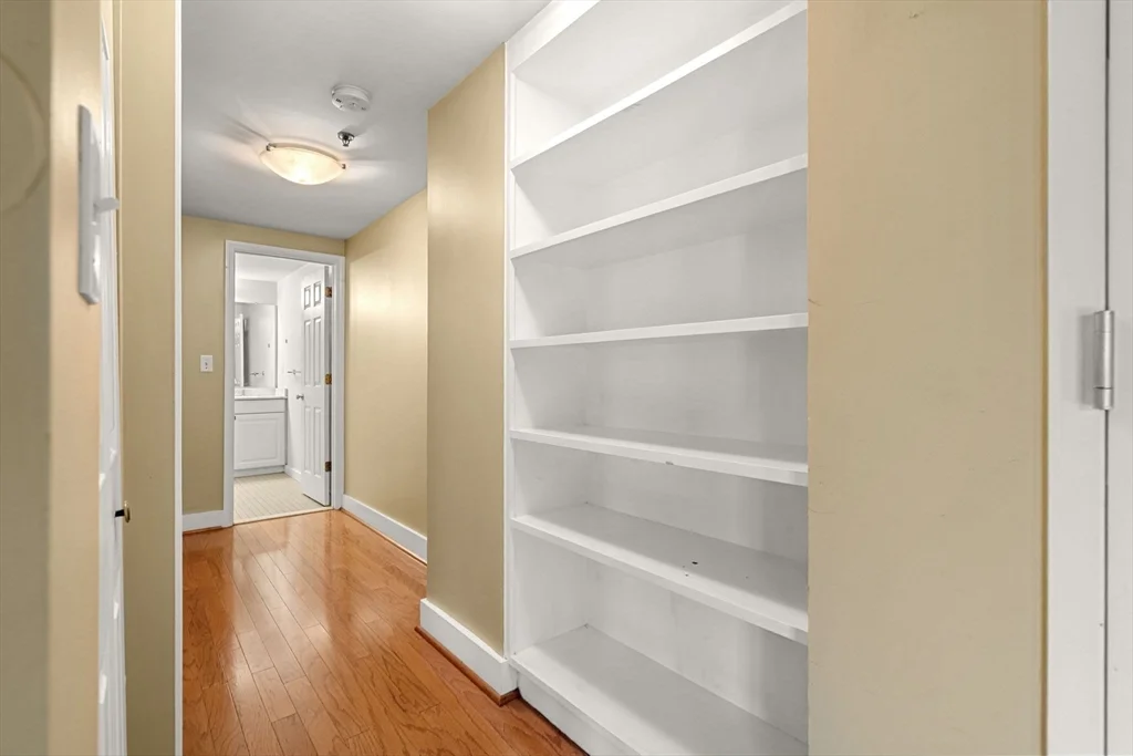 15 North Beacon St, Allston