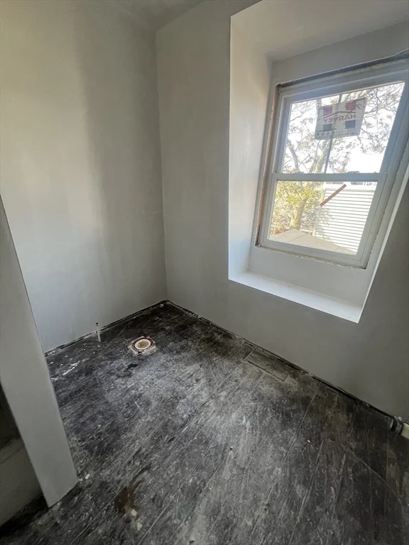 395 W 4th St, South Boston