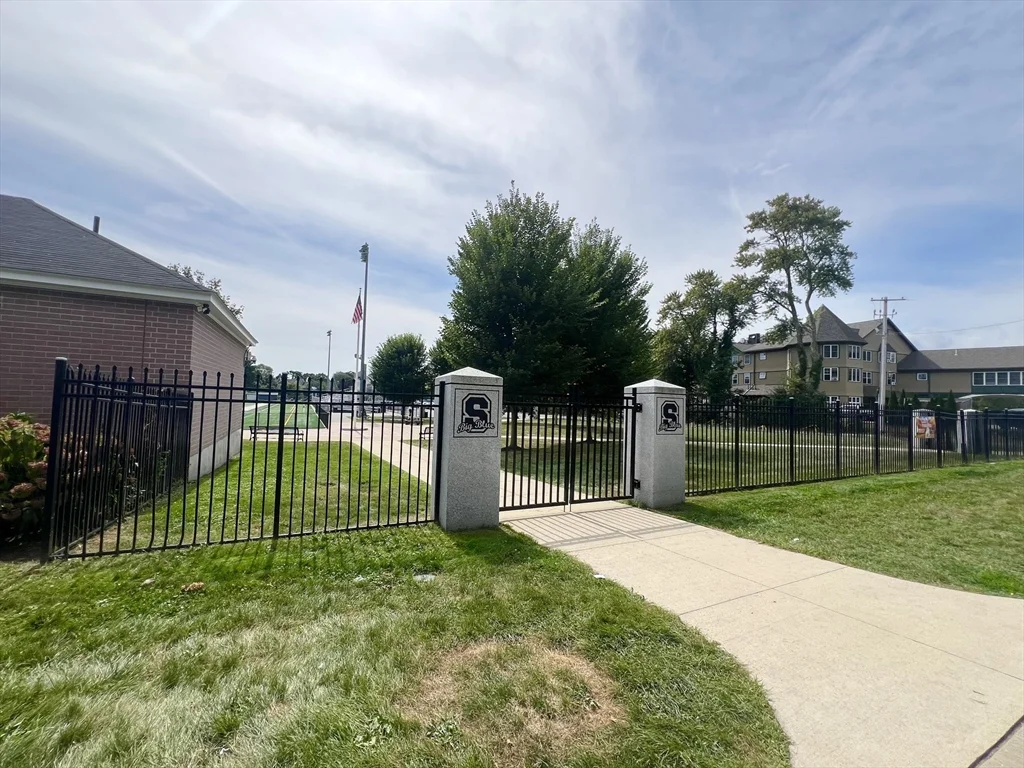 584 Humphrey St, Swampscott