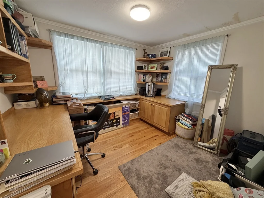 176 Upland Ave, Newton