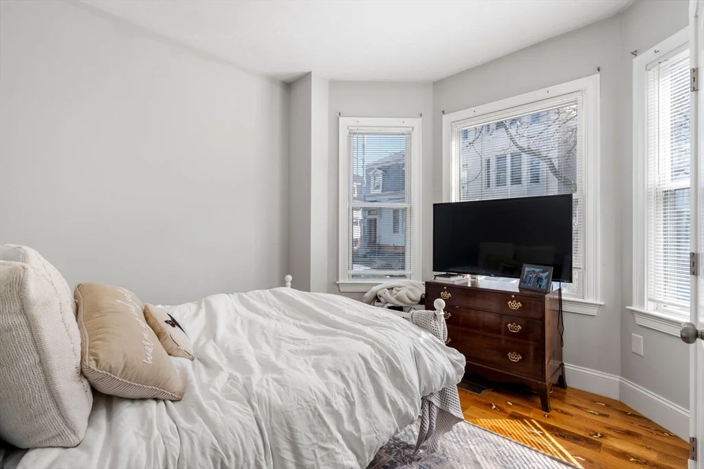 224 Lexington St, East Boston