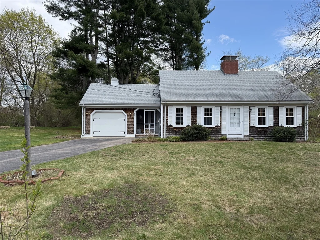 3 Crescent St, West Bridgewater