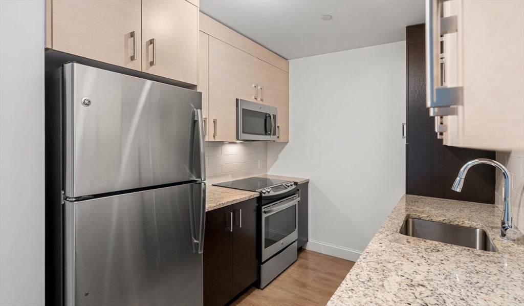 99 Kneeland St, Chinatown