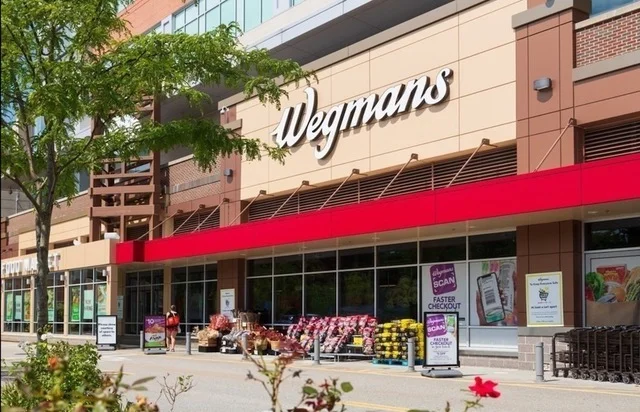 2 Hammond Pond Pkwa, Chestnut Hill