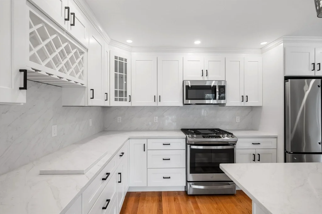 60 Ellsworth Rd, Peabody