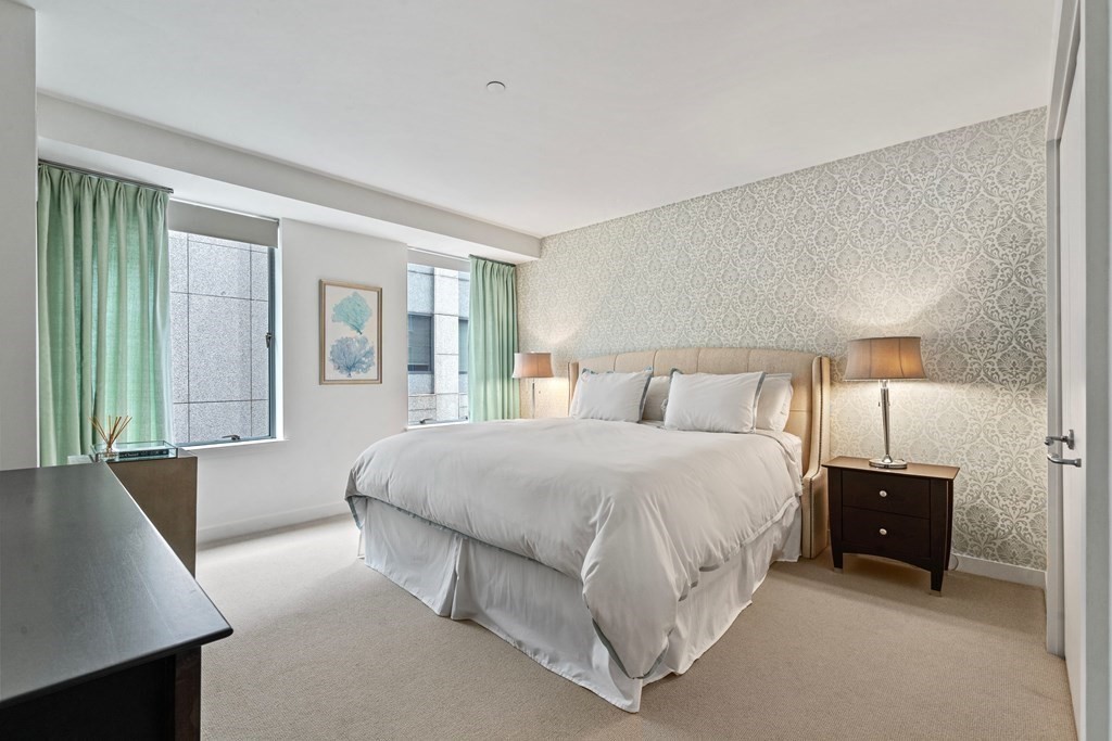 80 Broad St, Waterfront