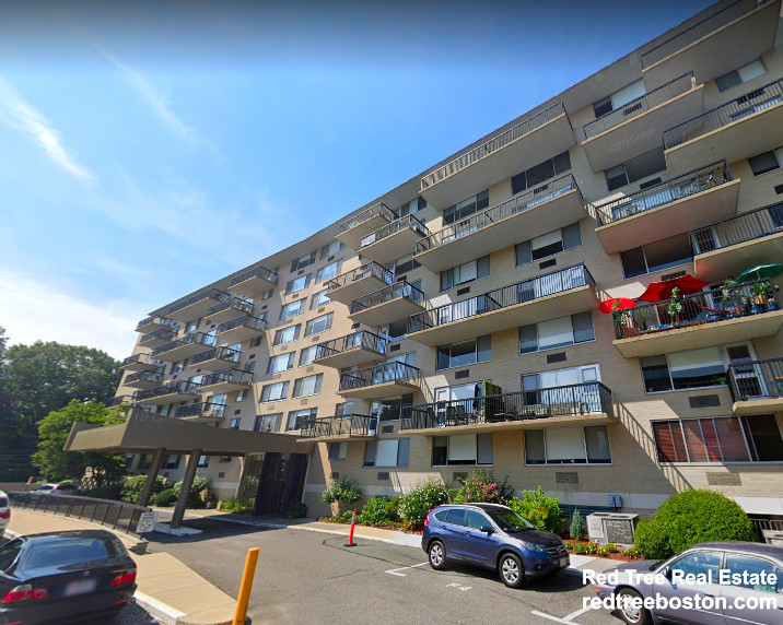 101 Monmouth St, Longwood