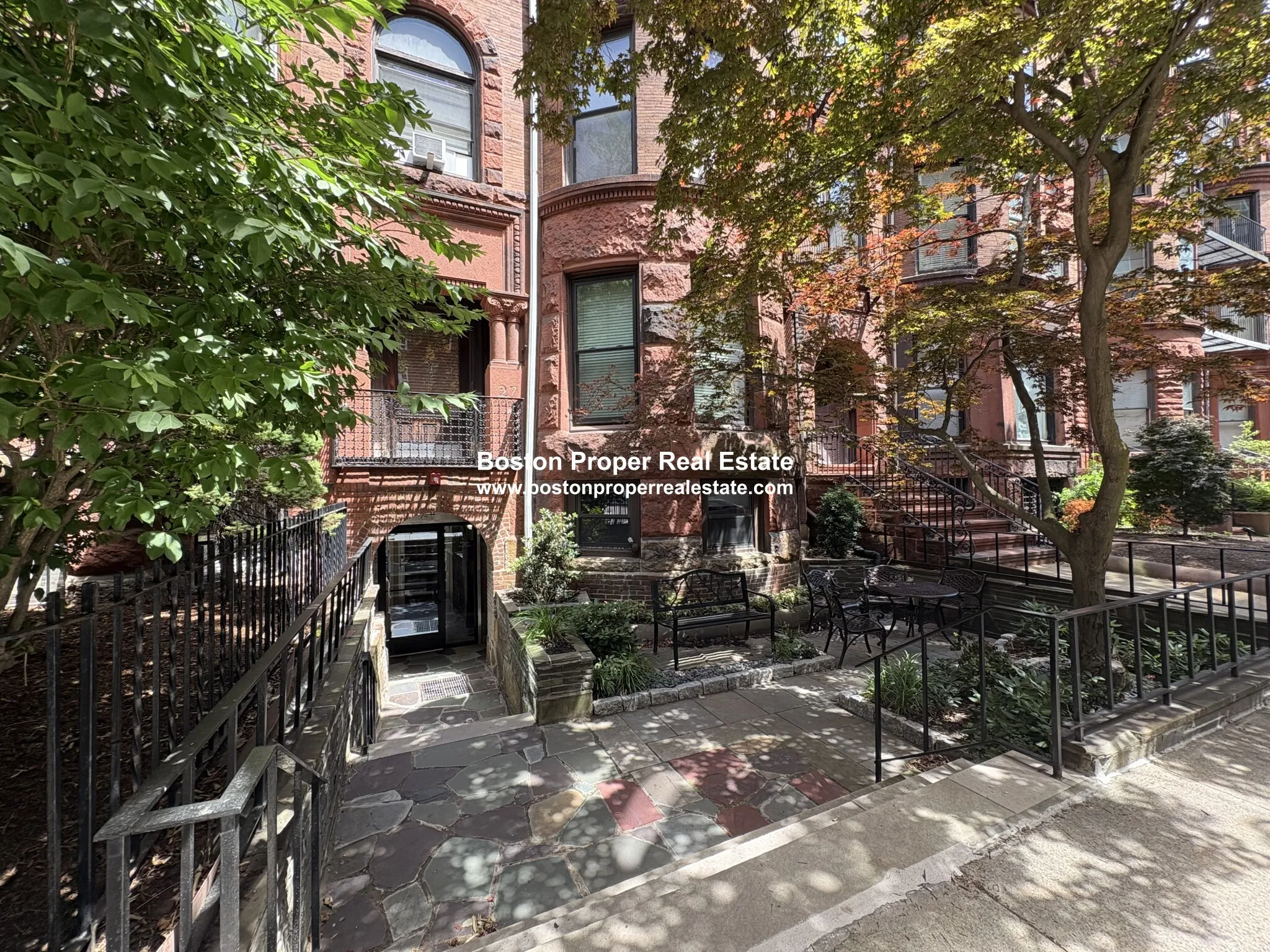 27 Bay State Rd, Fenway